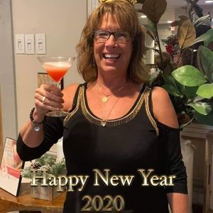 Meet your Posher, Debbie